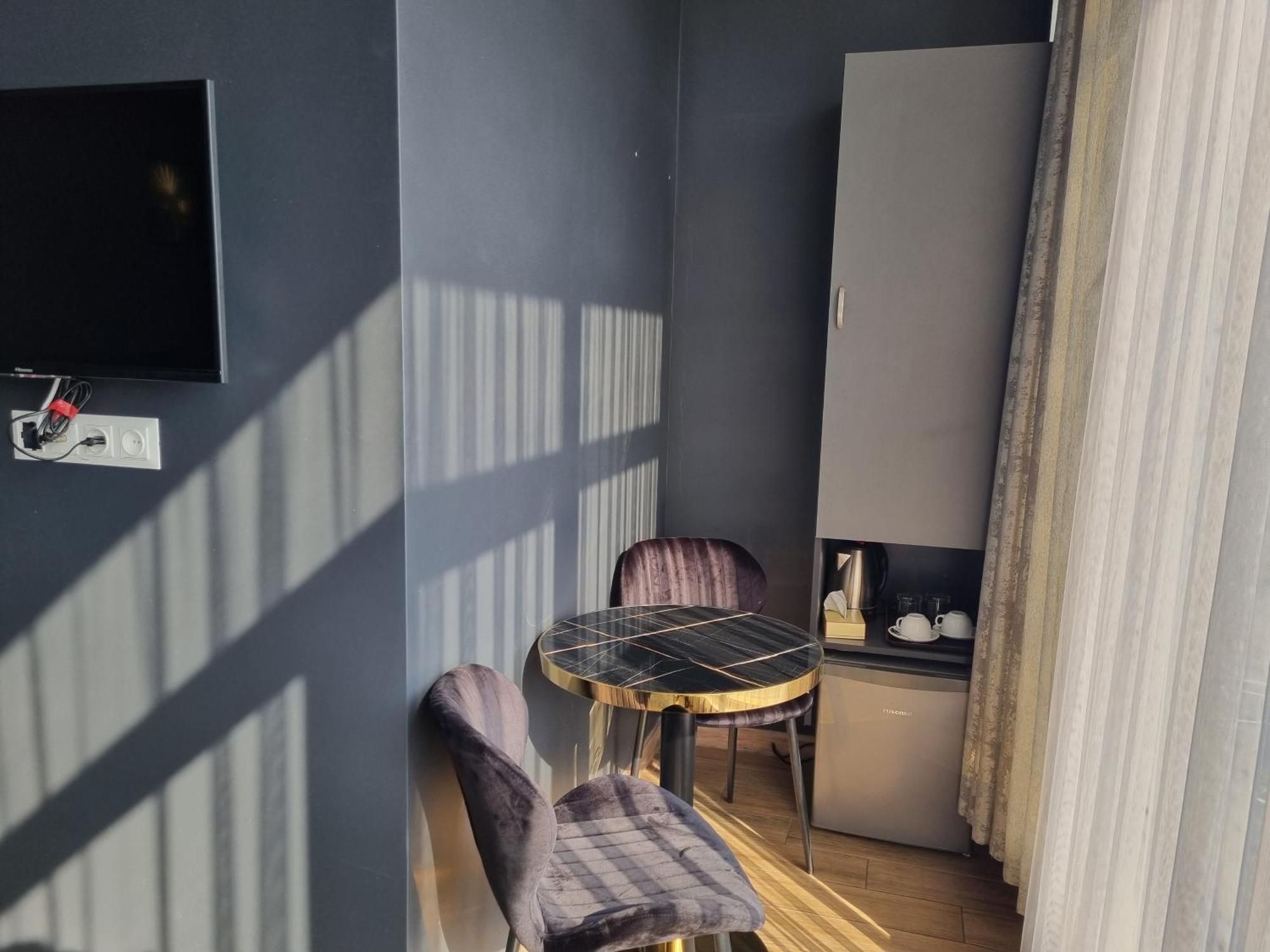 Day Inn Hotel Jerevan Eksteriør bilde