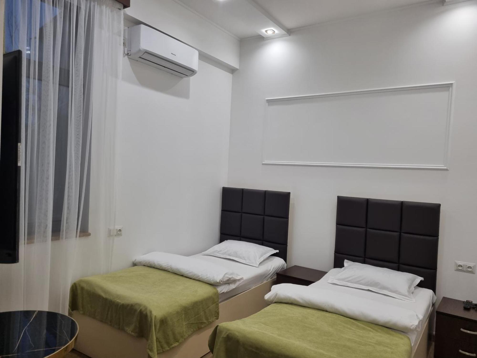 Day Inn Hotel Jerevan Eksteriør bilde