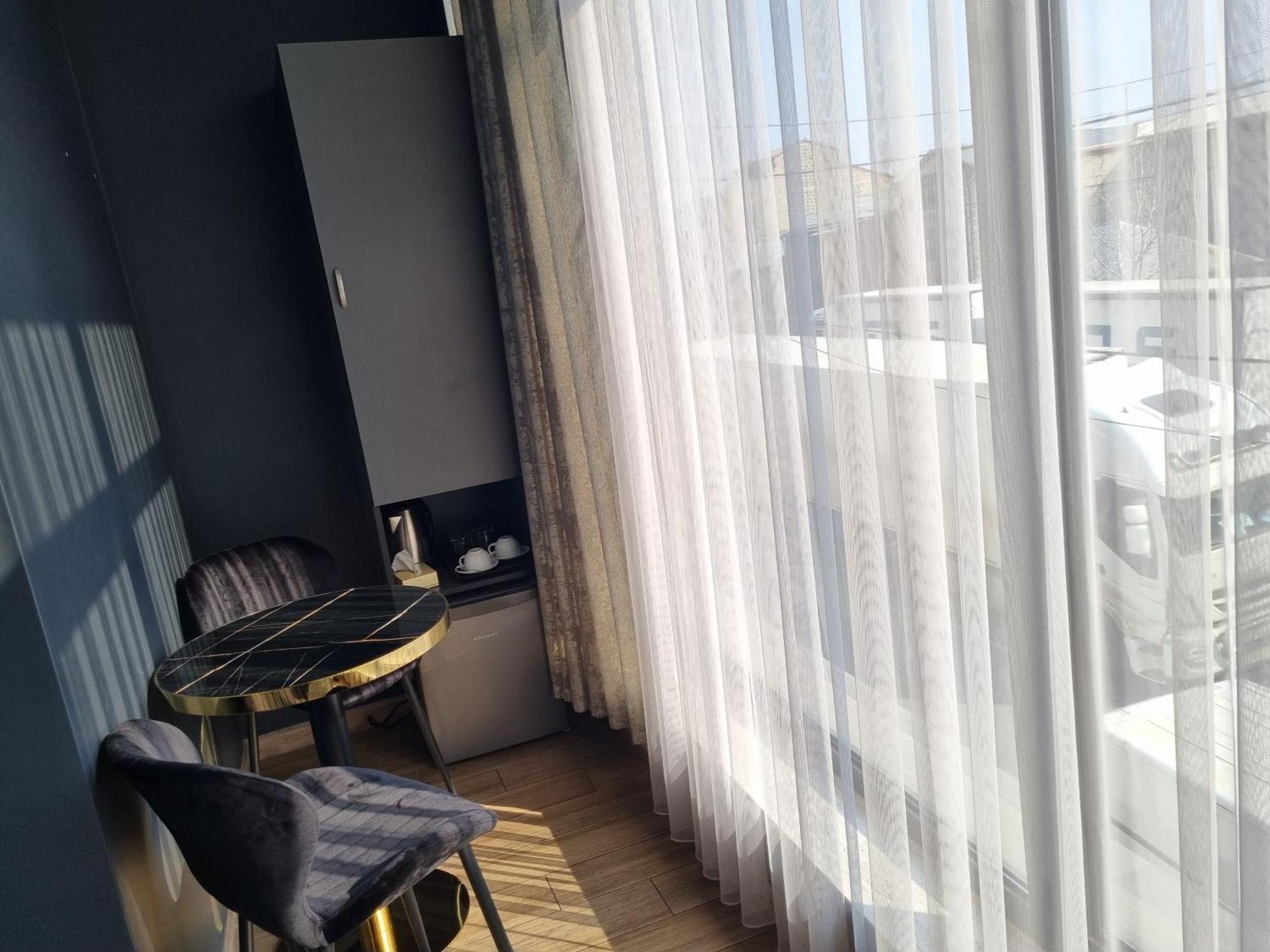 Day Inn Hotel Jerevan Eksteriør bilde