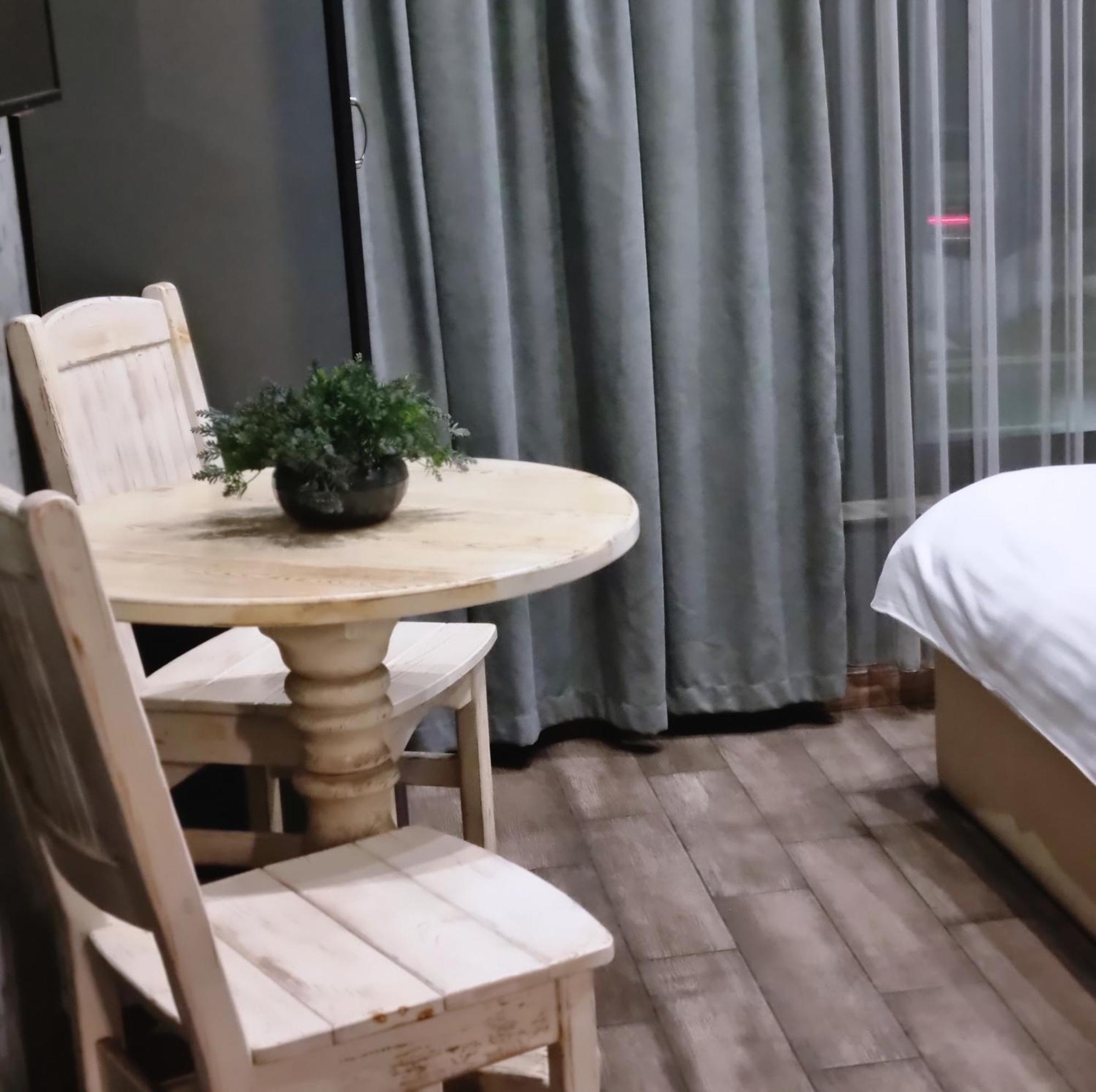 Day Inn Hotel Jerevan Eksteriør bilde
